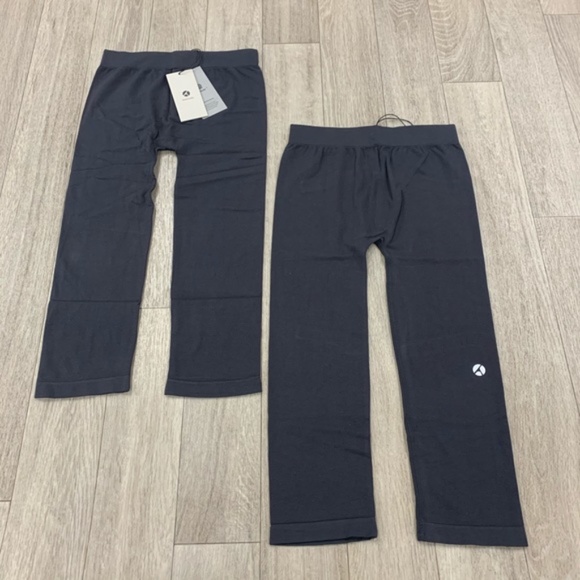 AVOCADO Capri Leggings In Charcoal Gray NWT - Picture 2 of 4